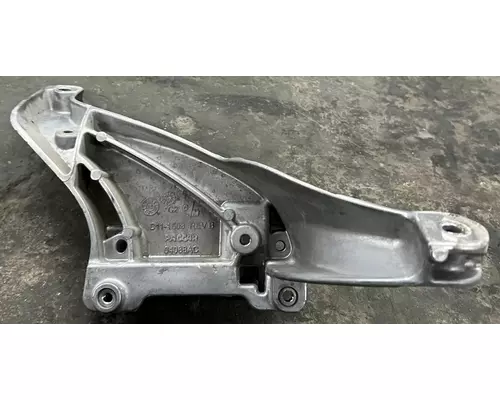 PETERBILT 567 Air Cleaner, Bracket