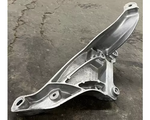 PETERBILT 567 Air Cleaner, Bracket