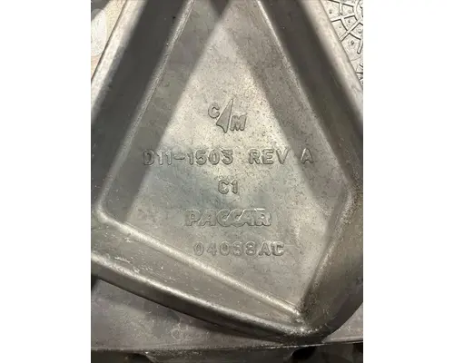 PETERBILT 567 Air Cleaner