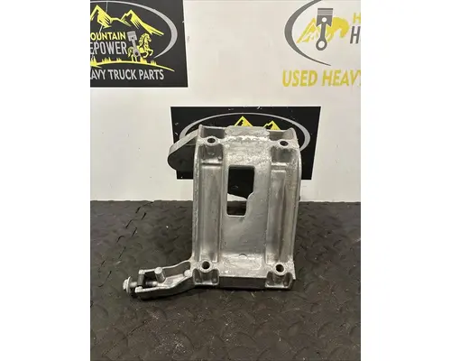 PETERBILT 567 Air Cleaner