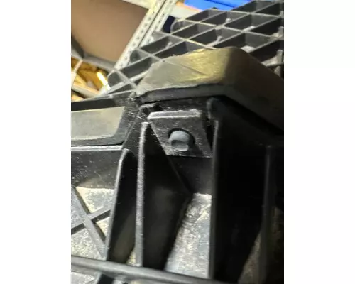 PETERBILT 567 Air Cleaner