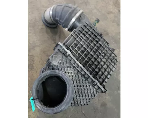 PETERBILT 567 Air Cleaner