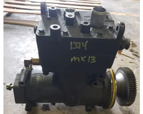 PETERBILT 567 Air Compressor