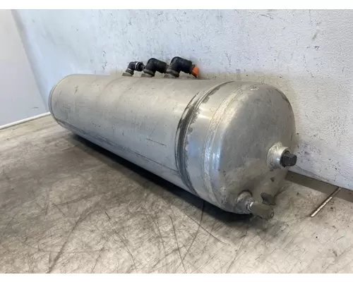 PETERBILT 567 Air Tank