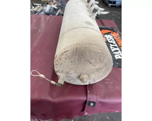 PETERBILT 567 Air Tank