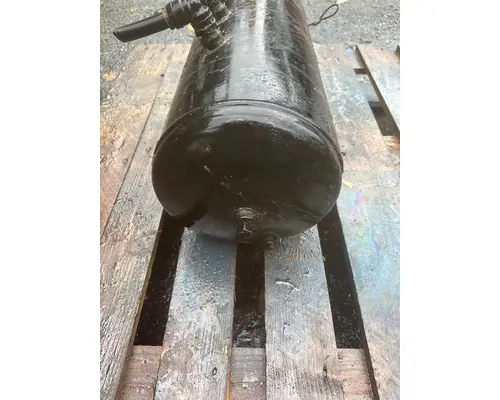PETERBILT 567 Air Tank