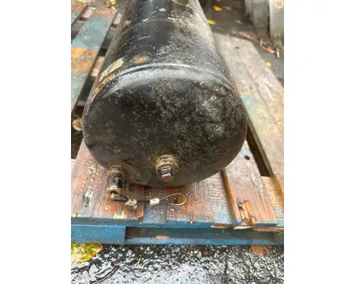PETERBILT 567 Air Tank