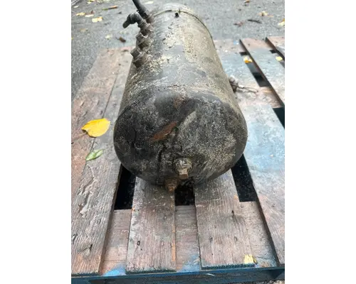 PETERBILT 567 Air Tank