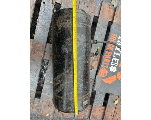 PETERBILT 567 Air Tank