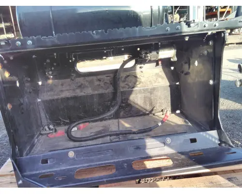 PETERBILT 567 BATTERY BOX