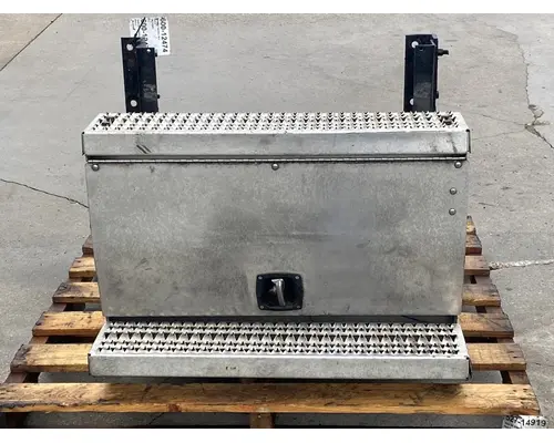 PETERBILT 567 Battery Box