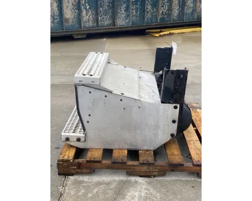 PETERBILT 567 Battery Box