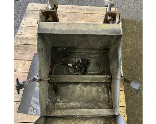 PETERBILT 567 Battery Box