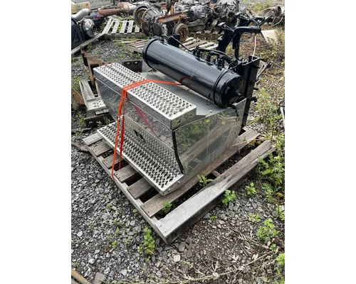 PETERBILT 567 Battery Box