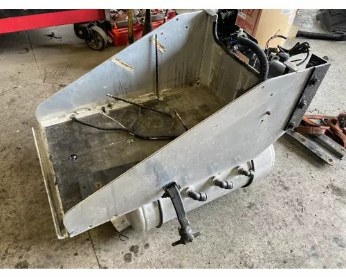 PETERBILT 567 Battery Box