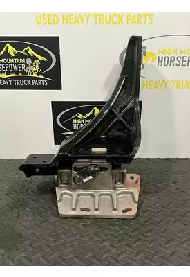 PETERBILT 567 Brackets, Misc.