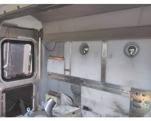 PETERBILT 567 CAB