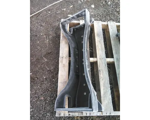 PETERBILT 567 CROSSMEMBER