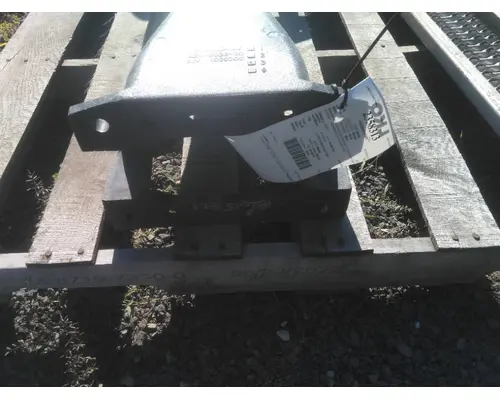 PETERBILT 567 CROSSMEMBER