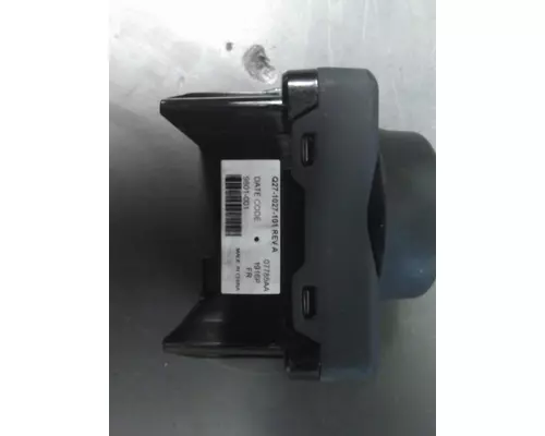 PETERBILT 567 CRUISE CONTROL SWITCH