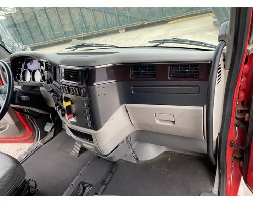 PETERBILT 567 Cab