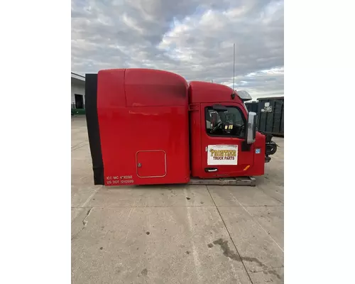 PETERBILT 567 Cab