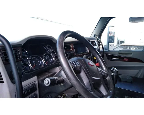 PETERBILT 567 Cab