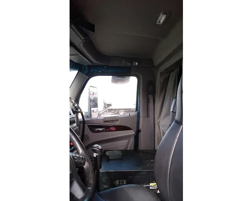 PETERBILT 567 Cab