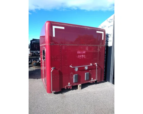 PETERBILT 567 Cab
