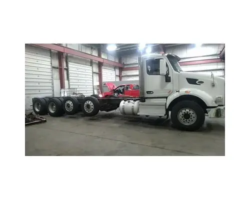 PETERBILT 567 Complete Vehicle