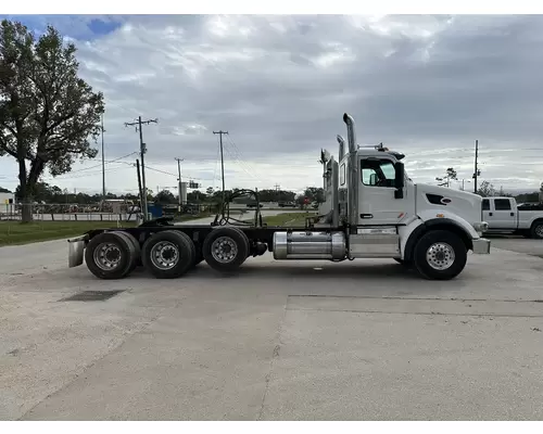 PETERBILT 567 Complete Vehicle