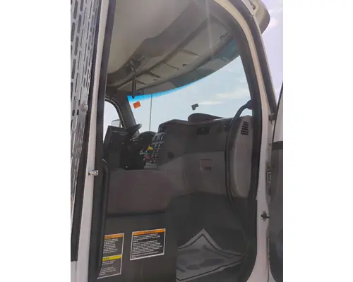PETERBILT 567 Complete Vehicle