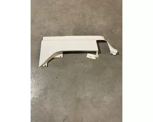 PETERBILT 567 Cowl