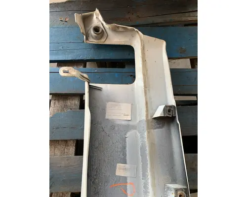 PETERBILT 567 Cowl