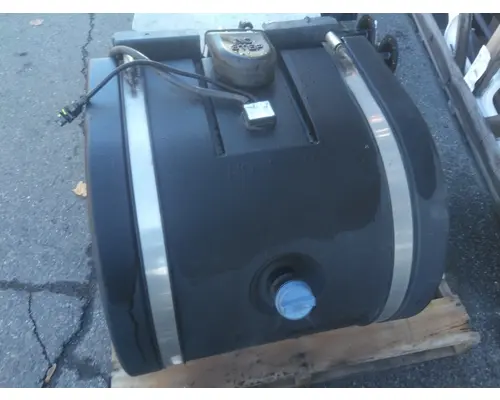 PETERBILT 567 DEF TANK