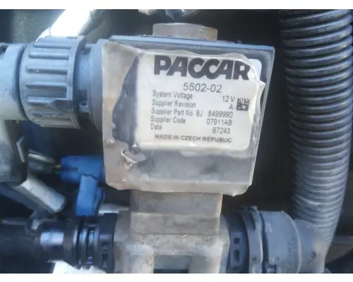 PETERBILT 567 DEF TANK