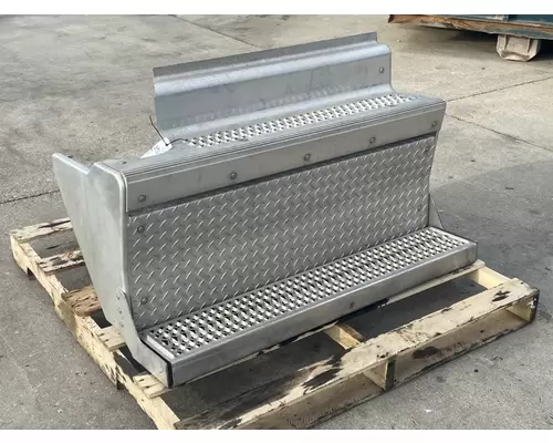 PETERBILT 567 DPF (Diesel Particulate Filter)