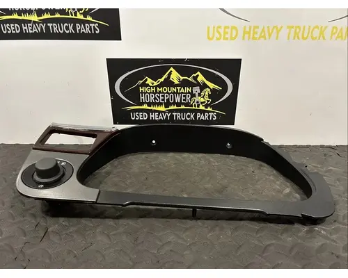 PETERBILT 567 Dash Panel