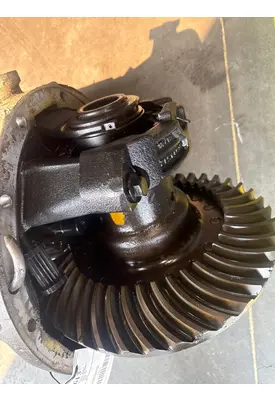 PETERBILT 567 Differential Assembly (Front, Rear)