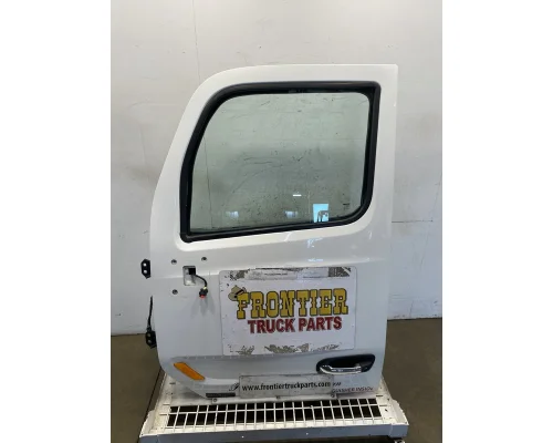 PETERBILT 567 Door Assembly, Front