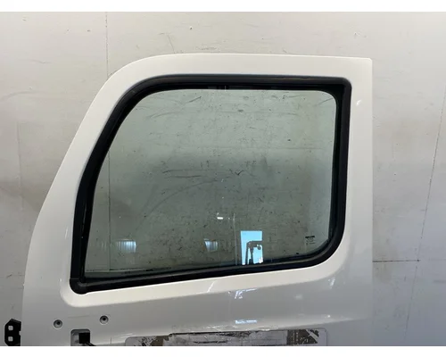 PETERBILT 567 Door Assembly, Front