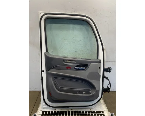 PETERBILT 567 Door Assembly, Front