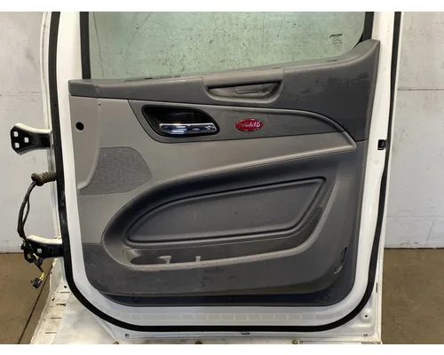 PETERBILT 567 Door Assembly, Front