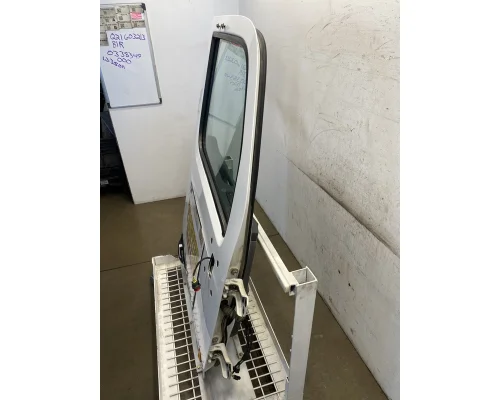 PETERBILT 567 Door Assembly, Front