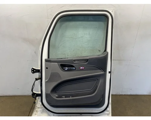 PETERBILT 567 Door Assembly, Front
