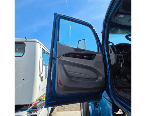 PETERBILT 567 Door Assembly, Front