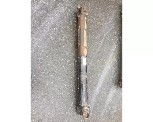 PETERBILT 567 Drive Shaft, Front