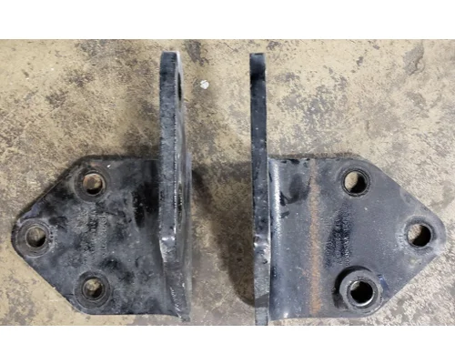 PETERBILT 567 Engine Mounts