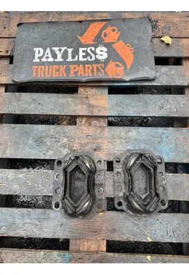 PETERBILT 567 Engine Mounts
