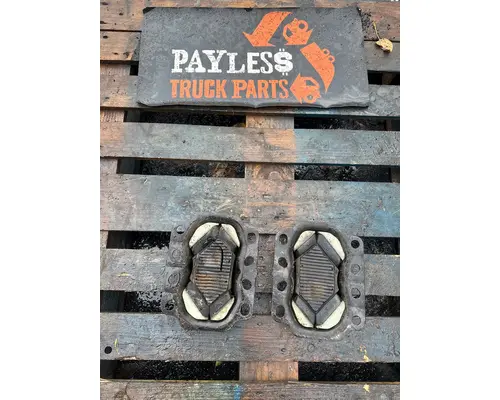 PETERBILT 567 Engine Mounts